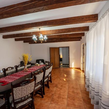 Casa Brutarului Crit Hotell Eksteriør bilde