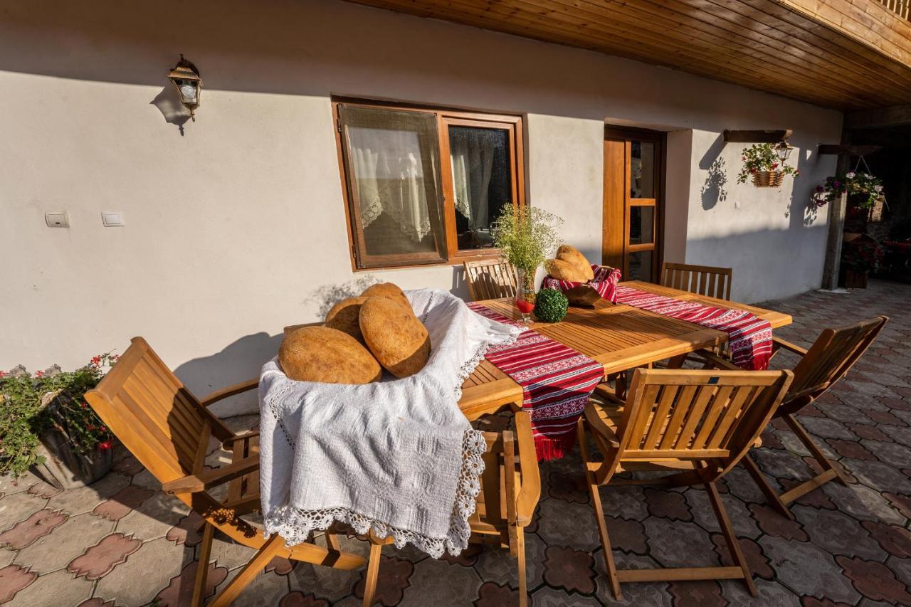 Casa Brutarului Crit Hotell Eksteriør bilde